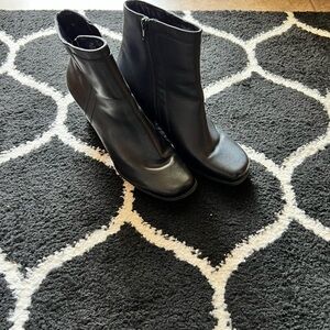 Women’s boots
